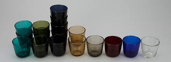 DRICKSGLAS, 36 st, design bl. a. Kaj Franck samt Stefan Lindfors, Notsjö/Iittala, 1900-talets senare hälft.