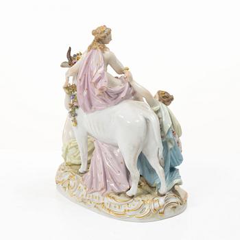 Meissen, A porcelain group of Europe and the bull, around 1900.