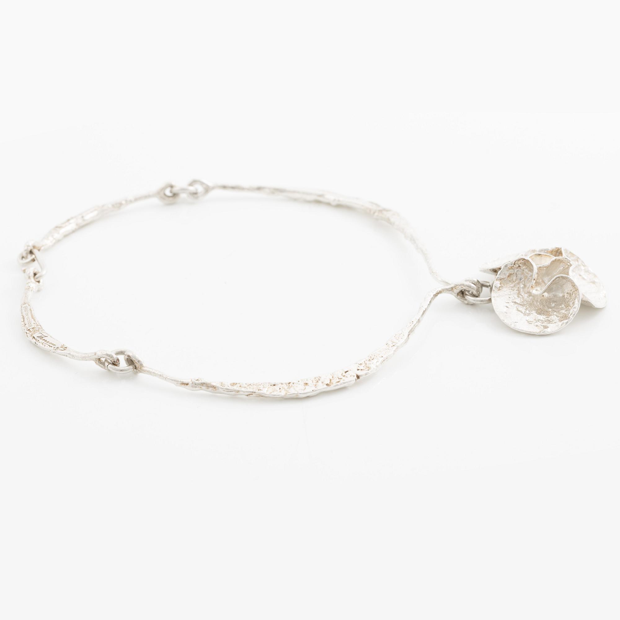 Theresia Hvorslev, neck ring, collar, silver.