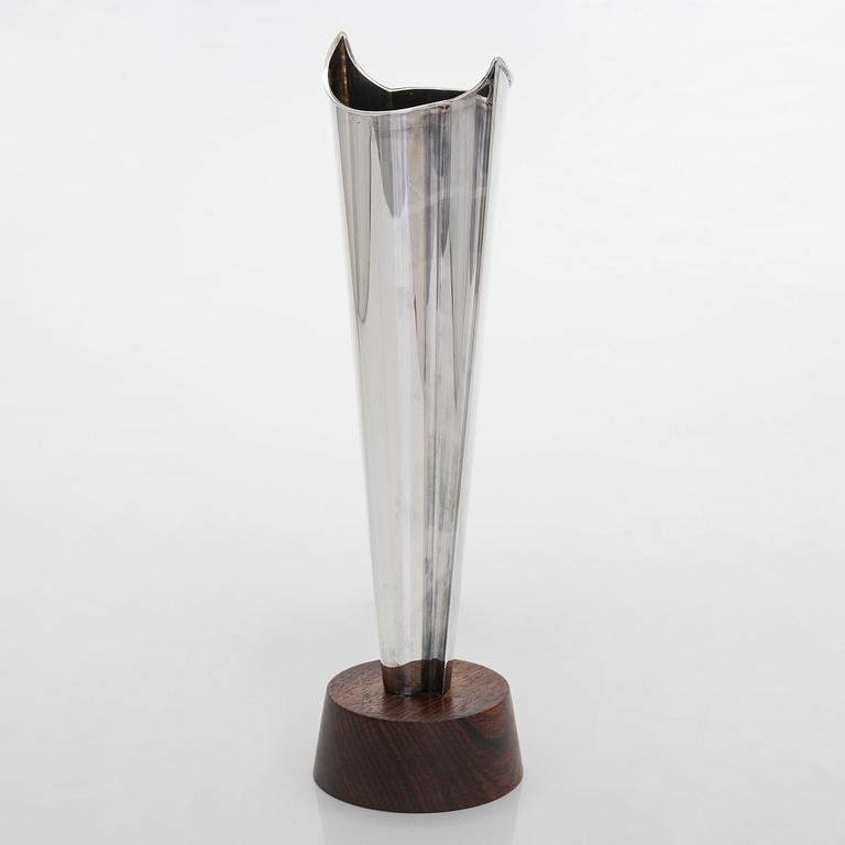 Tapio Wirkkala, a silver TW 228 'Flame' vase on a rosewood base, Kultakeskus, Hämeenlinna 1965.