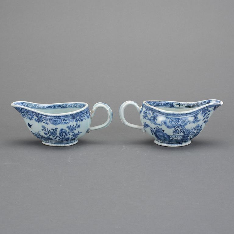 SÅSSNIPOR, 2 st, porslin, Kina, Qianlong, 1700-tal.