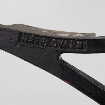 Näfveqvarn, ends for a bench, cast iron, early 20th century.