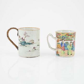Two jugs, two dishes, a tea pot with cover, Qing dynasty, 18th/20th Century.