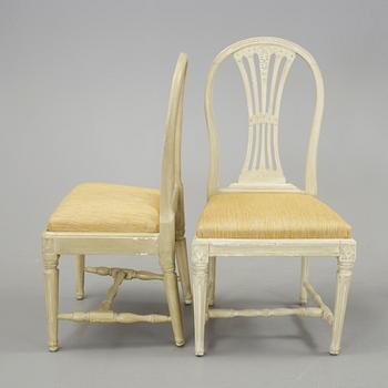 STOLAR, 4 st snarlika, gustavianska, omkring år 1800. En signerad IMB.
