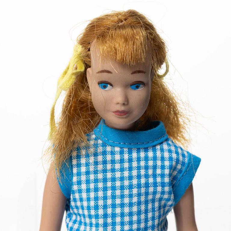 Barbiedockor, 4 st, samt kläder och accessoarer, Mattel, 1960-tal.