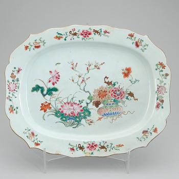 STEKFAT, porslin, Kina, Qianlong, (1736-1795).