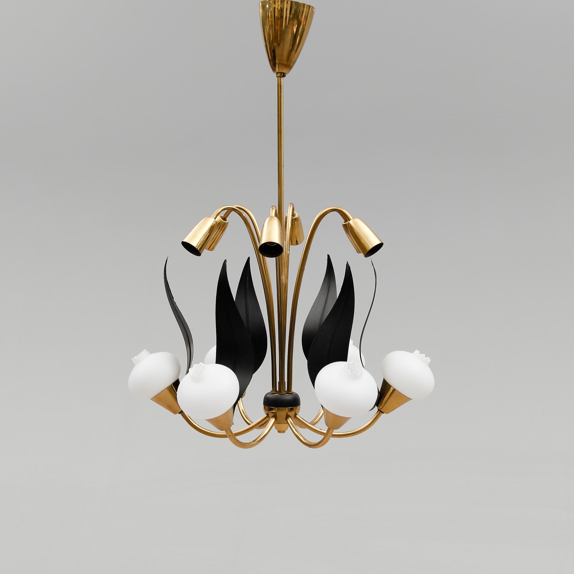 TAKLAMPA, 1900-talets andra hälft. Höjd 67 cm.