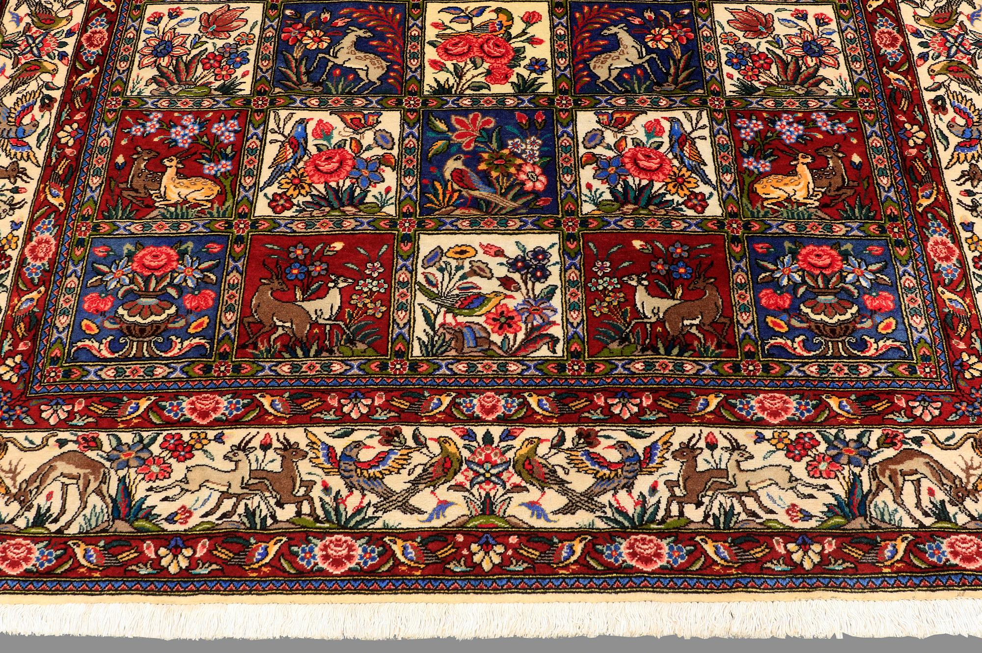 A CARPET, Figural Baktiari, ca 303 x 207 cm.