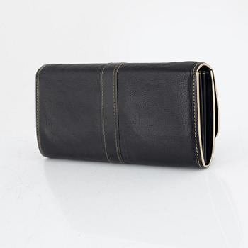 Louis Vuitton, A Suhali leather 'Le Favori Verone Wallet'.