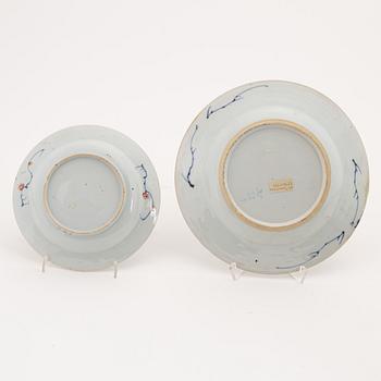 A set of four cups with saucers, two cups and three plates, Chinese imari, Qing dynasty 18th century.