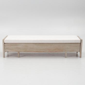 Bench,