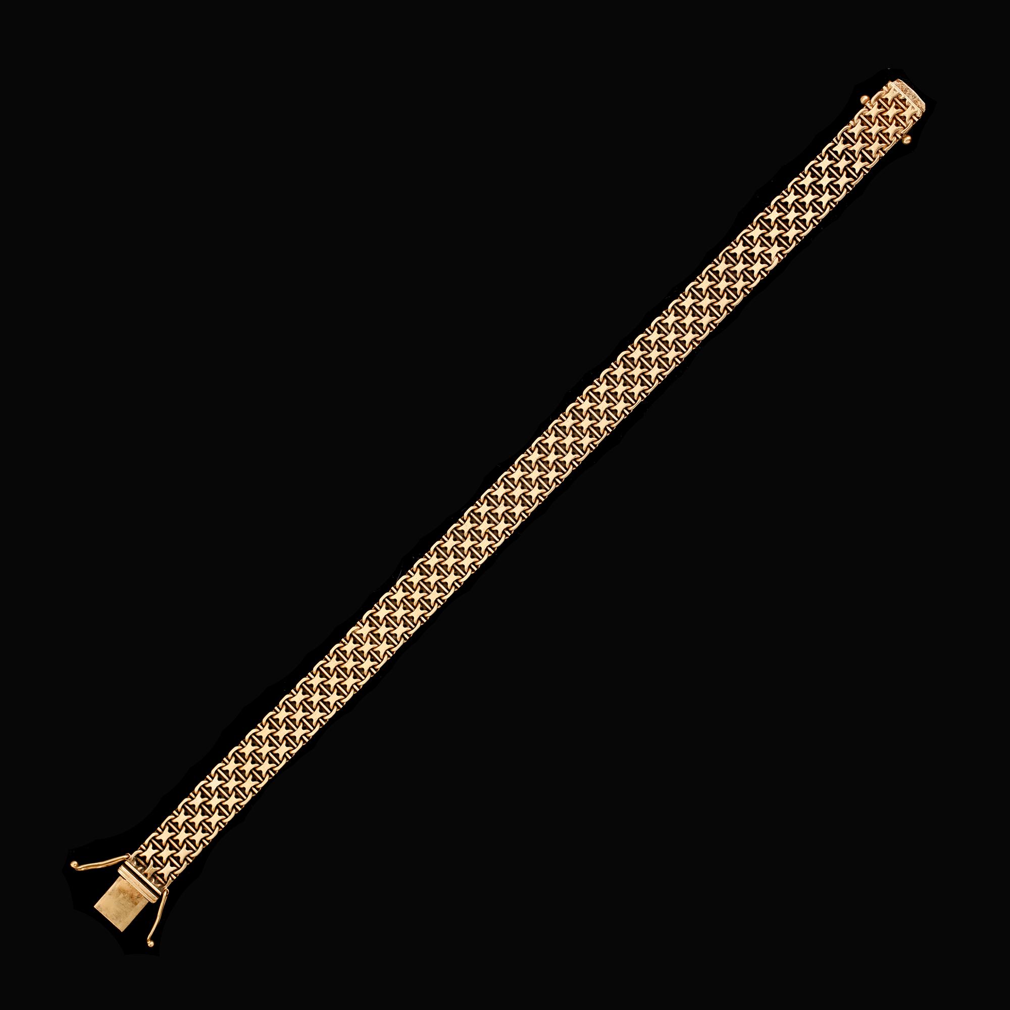 ARMBAND, 18 k guld, x-länk, svenska stämplar 1967. Vikt ca 18 gram.