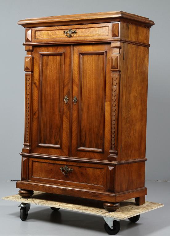 SKÅP, nyrenässans, 1800-talets slut.