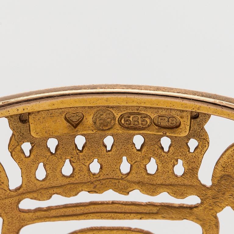 Kalevala Koru, a 14K gold 'Celebratory jewellery of independence'' necklace, 1992.