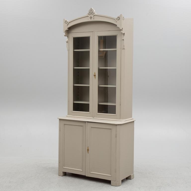 A Neo-Renaissance display cabinet, circa 1900.