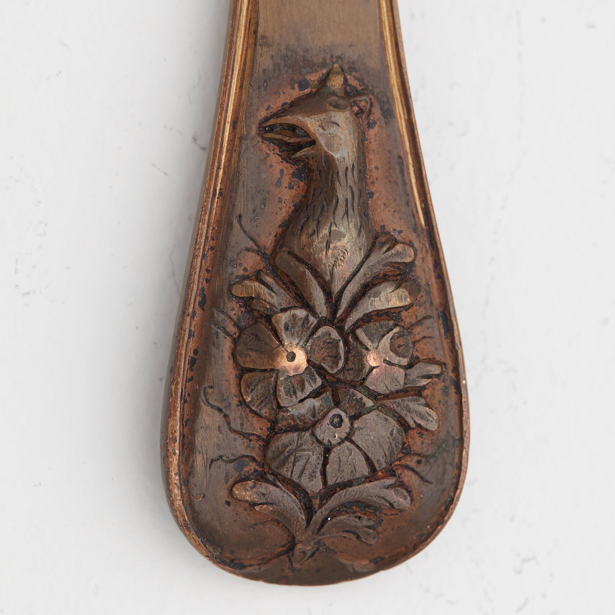 BESTICK, två stycken, omkring år 1800.