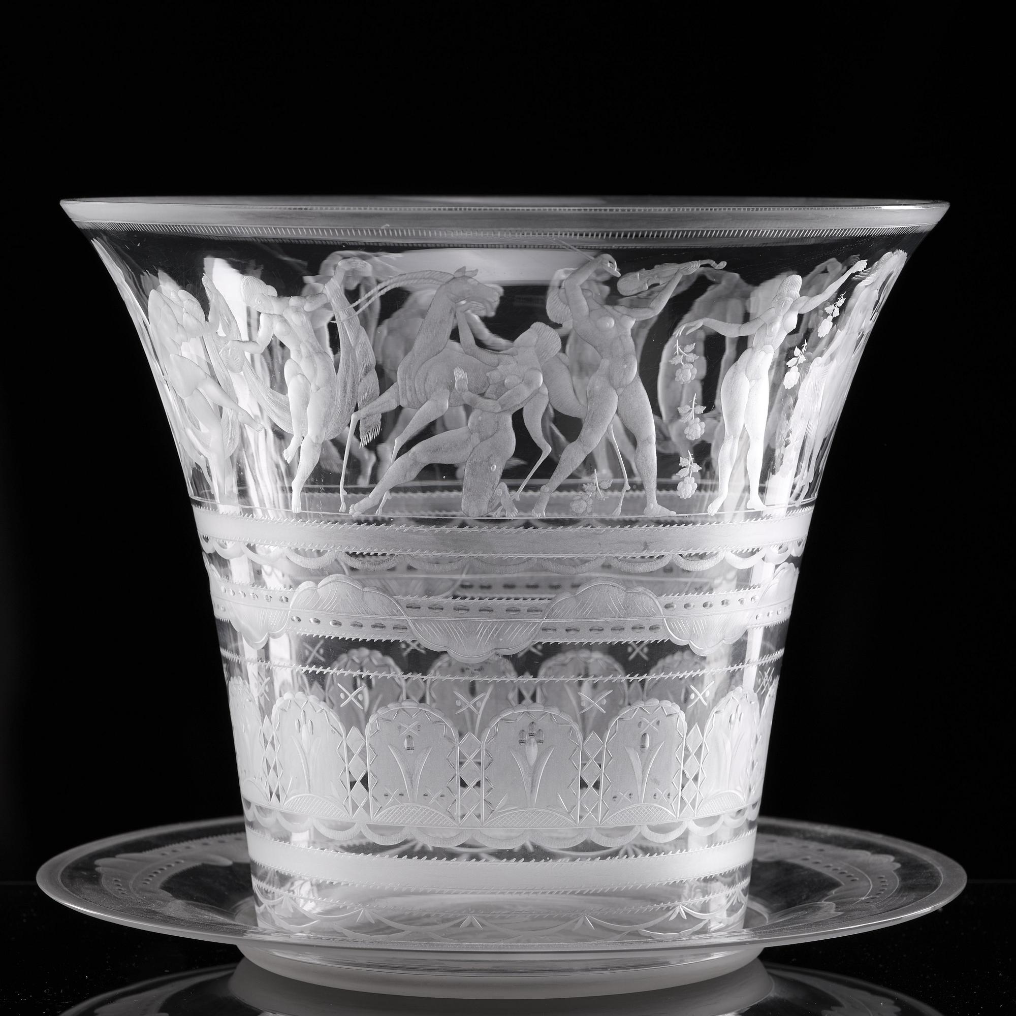 Simon Gate, an engraved glass bowl with plate, Orrefors, Sweden 1923, model 122.