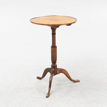 A root veneered side table, 19th Century.