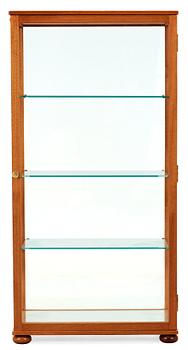 494. A Josef Frank mahogany show case cabinet, Svenskt Tenn,