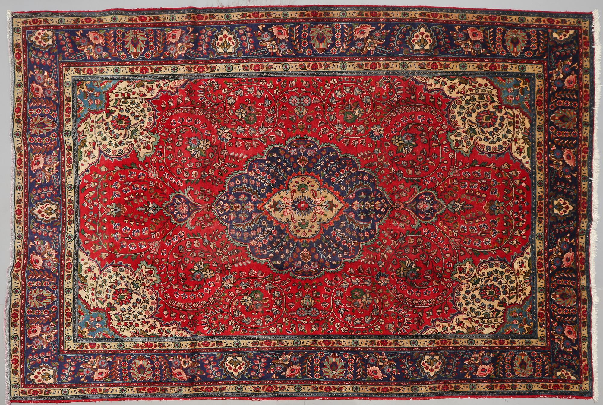 MATTA, Täbris, old, 340 x 246 cm.
