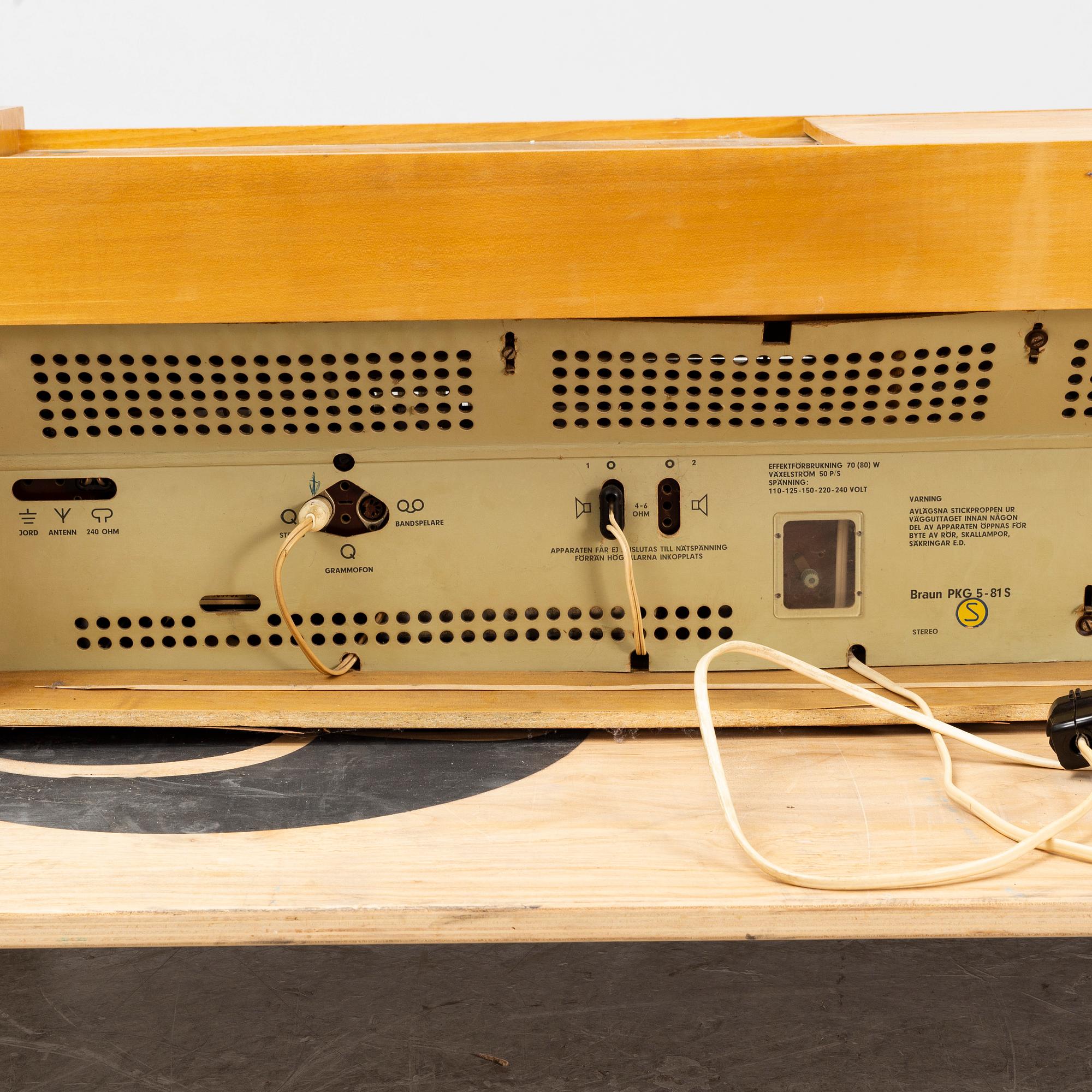 Hans Gugelot, förstärkare med radio och skivspelare, PKG 5-81S, Braun.