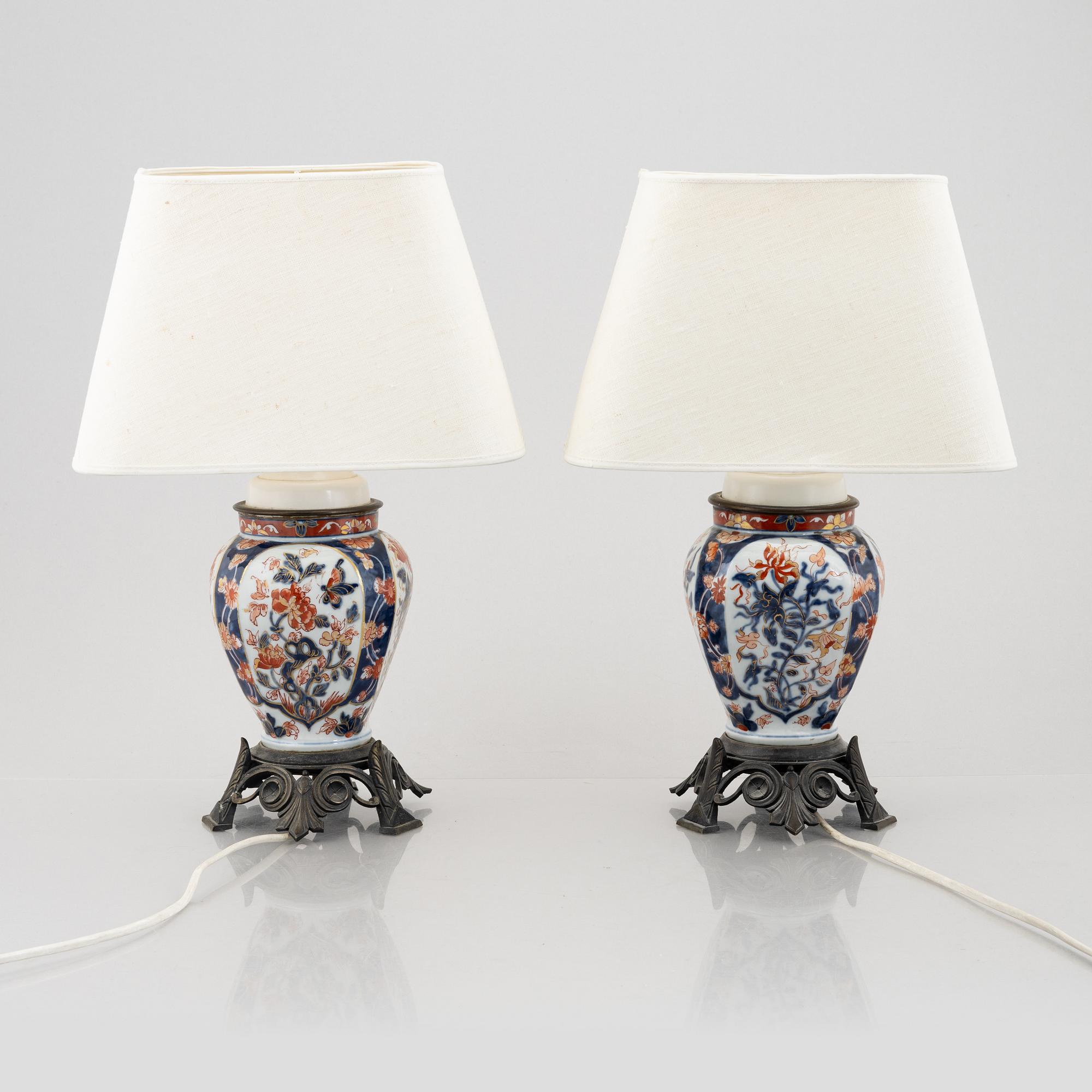 A pair of imari porcelain table lamps, CHina/Japan, around 1900.