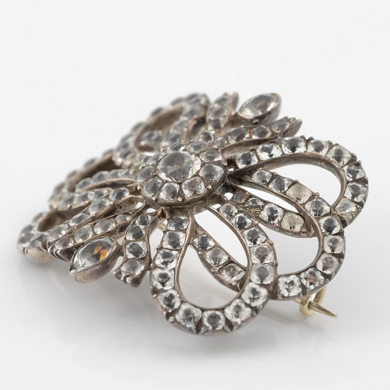 Brooch, silver with paste.
