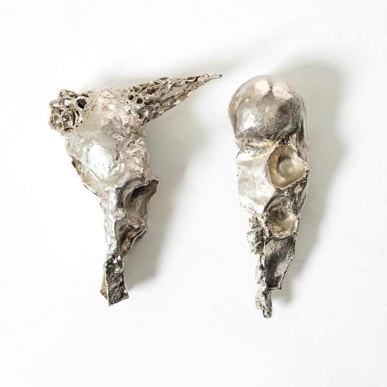 Lars Arby, skulpturer, 2 st, sterlingsilver, Göteborg 1982.