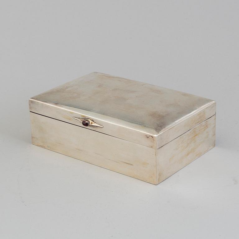CIGARRSKRIN, silver, troligen AG Dufva, Stockholm, 1917.