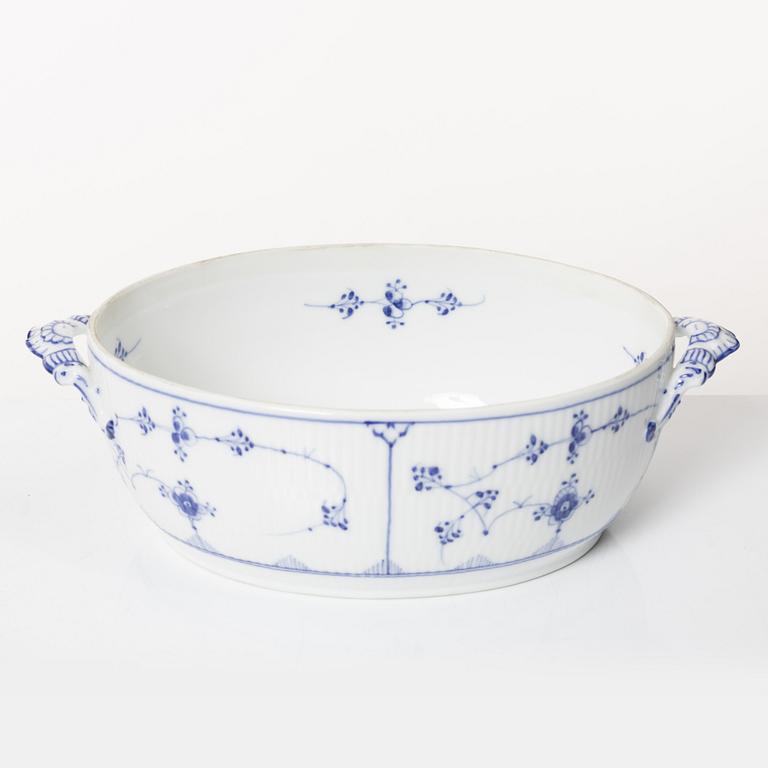 Royal Copenhagen, terrin med lock och fat, "Musselmalet", Danmark, 1889-1922.