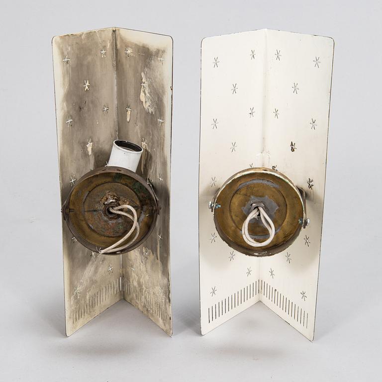 Paavo Tynell, A pair of mid-20th century '10330' wall lamps for Taito, Finland. mid-20th century.