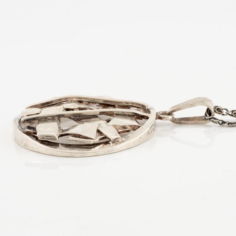 Claës E. Giertta, hängsmycke, silver, Stockholm 1990.