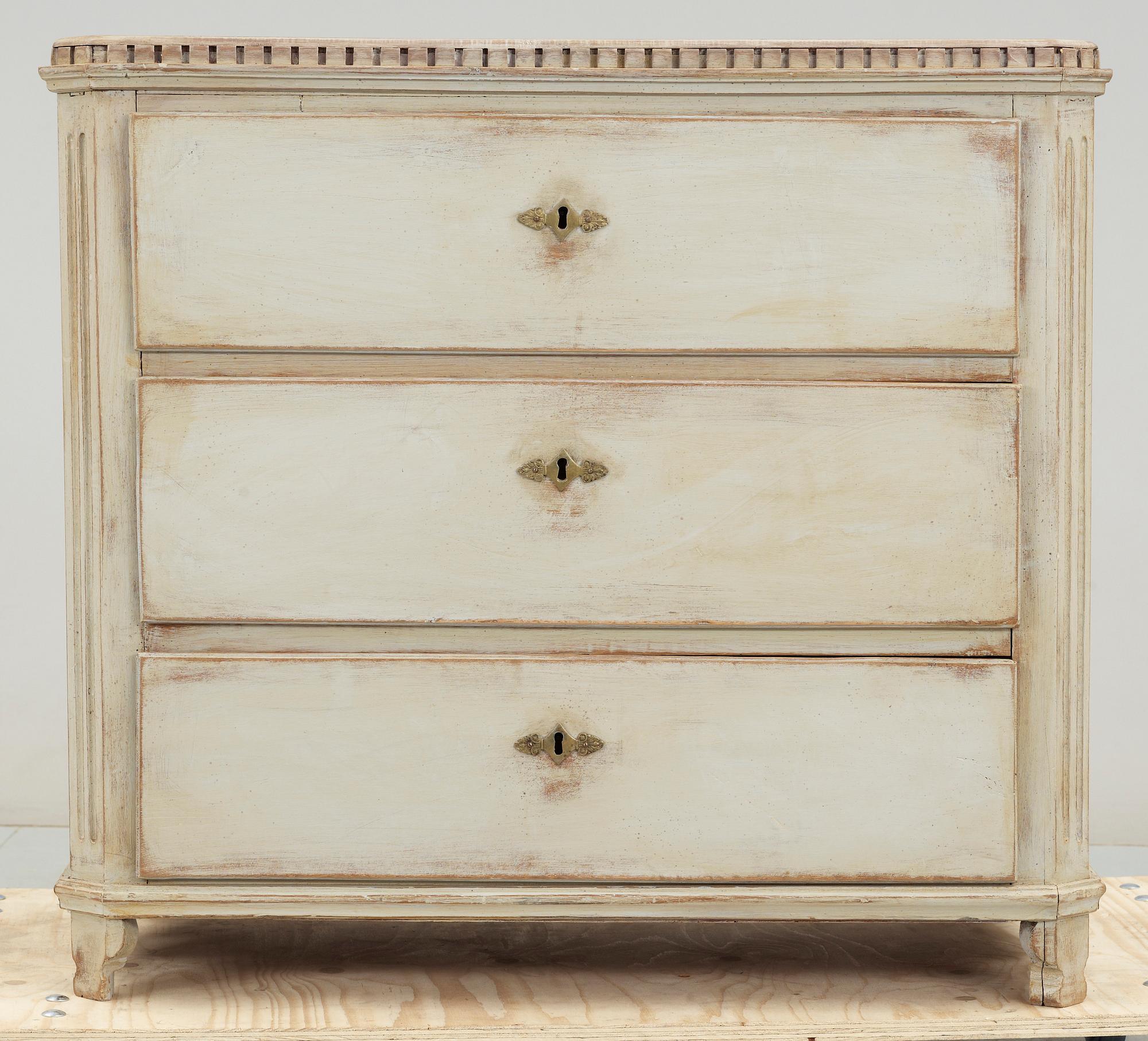 BYRÅ, sengustaviansk stil, 1800-tal.