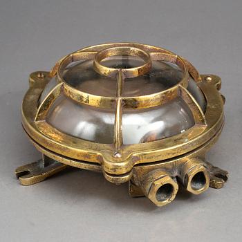 SKEPPSBELYSNING, ett par, 1900-talets första hälft.