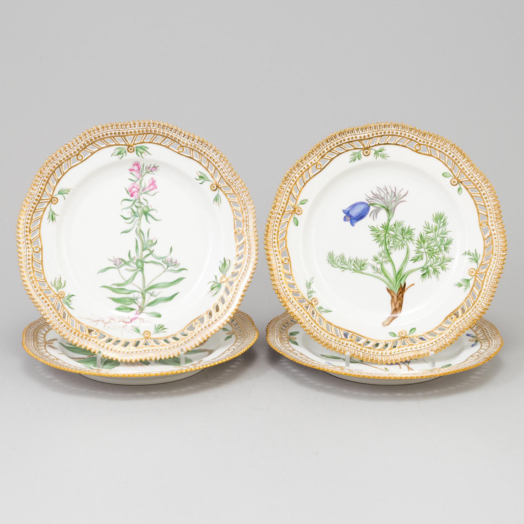 TALLRIKAR, 8 st, "Flora Danica", Royal Copenhagen, 1900-tal.