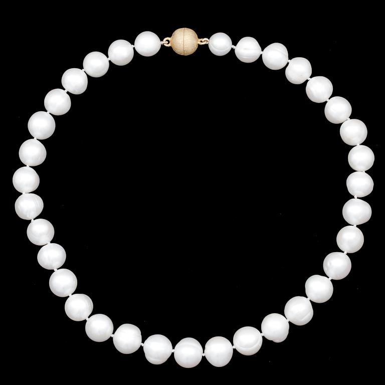 COLLIER, sötvattenpärlor.