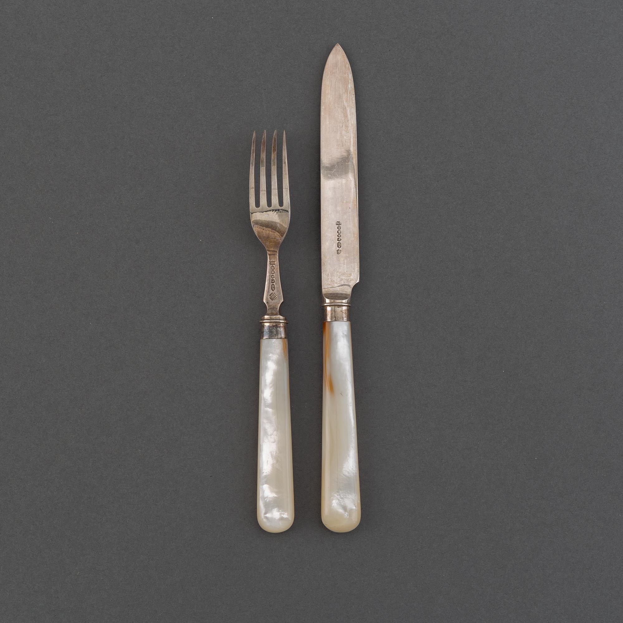 Fruit cutlery, 24 pcs, silver, silver plate and mother of pearl, William Hutton & Sons Ltd, Sheffield, 1914.