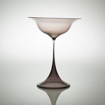 A Nils Landberg glass goblet, Orrefors.