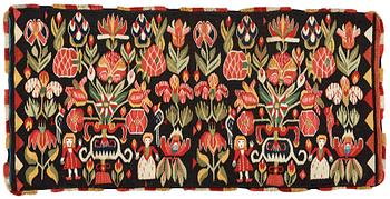 780. CARRIAGE CUSHION. Tapestry weave. "Urnor och par". 50,5 x 103 cm. Southern Scania, Sweden, 19th century.