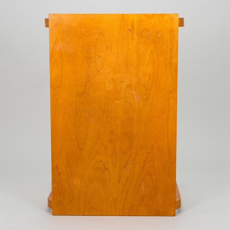 Alvar Aalto, bord, modell 82 för O.Y. Huonekalu- ja Rakennustyötehdas A.B. 1900-talets mitt.