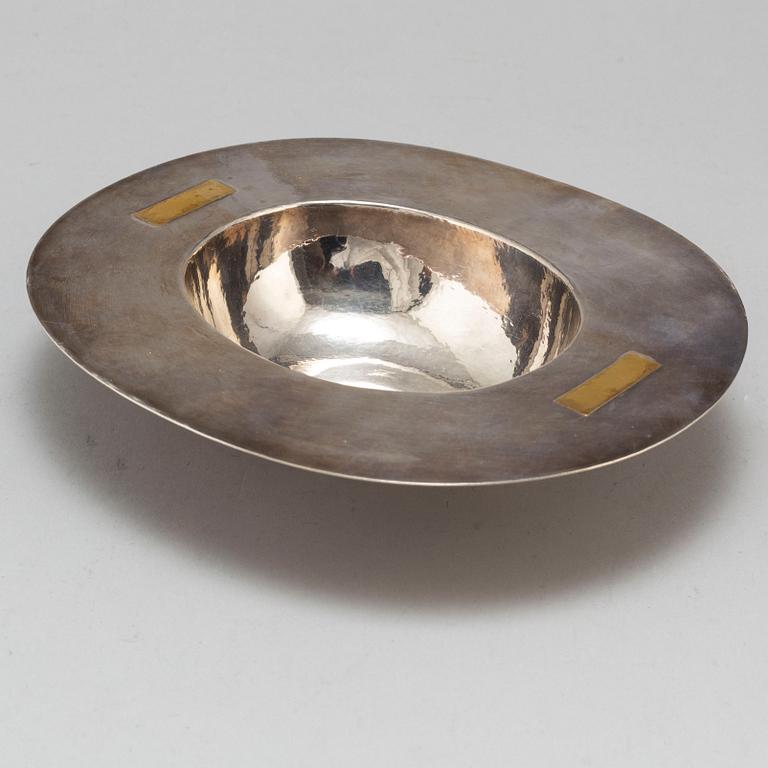 BIRGER HAGLUND, a sterling  silver bowl, Stockholm 1978.