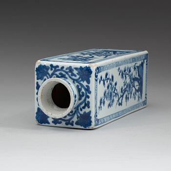 FLASKA, porslin. Qing dynastin, Kangxi (1662-1722).