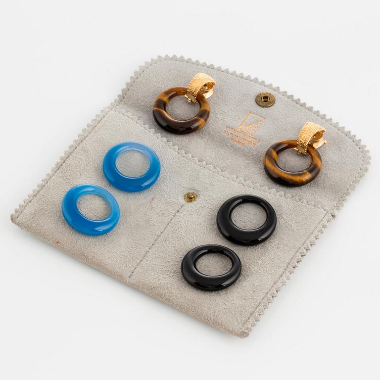 Van Cleef & Arpels ett par örhängen "Doorknocker" 18K guld med tre par utbytbara ringar.