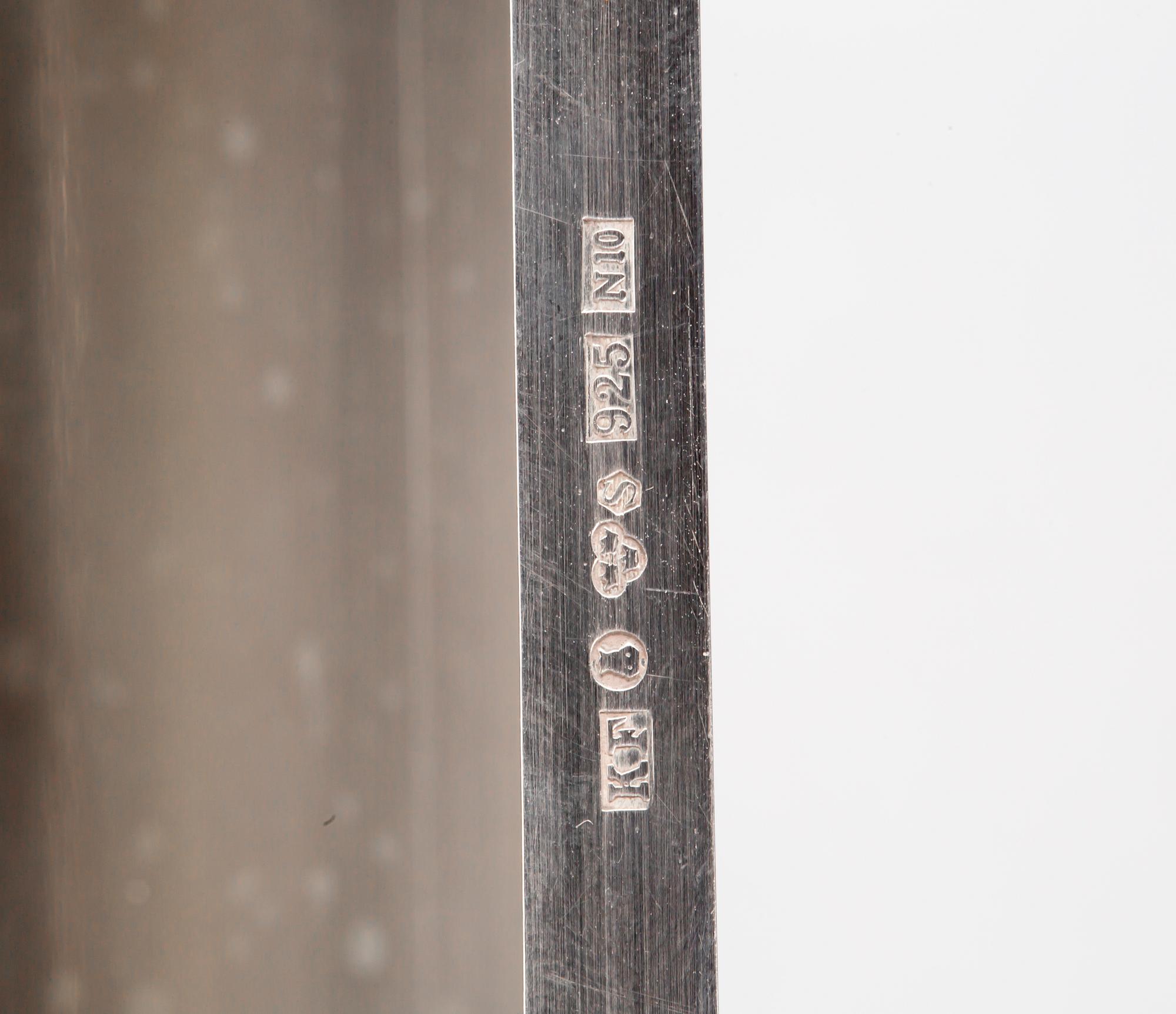 DOSA, silver, Konstfackskolan, Stockholm, 1987. Vikt ca 650g.