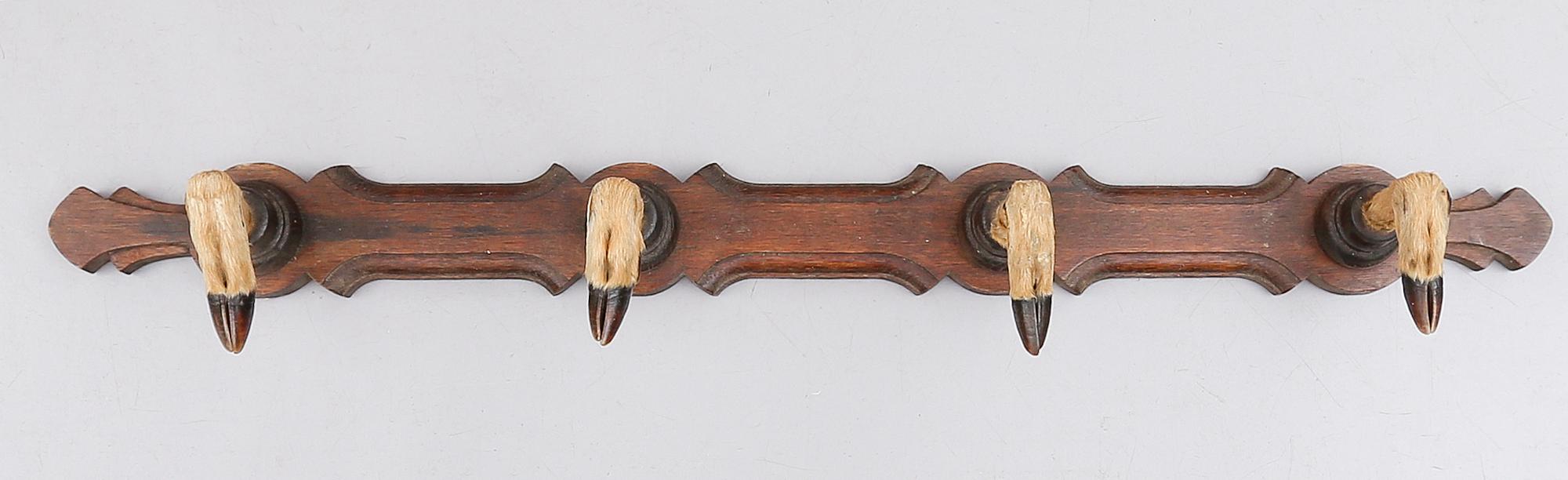 VÄGGHÄNGARE, ek, 1800-talets andra hälft.