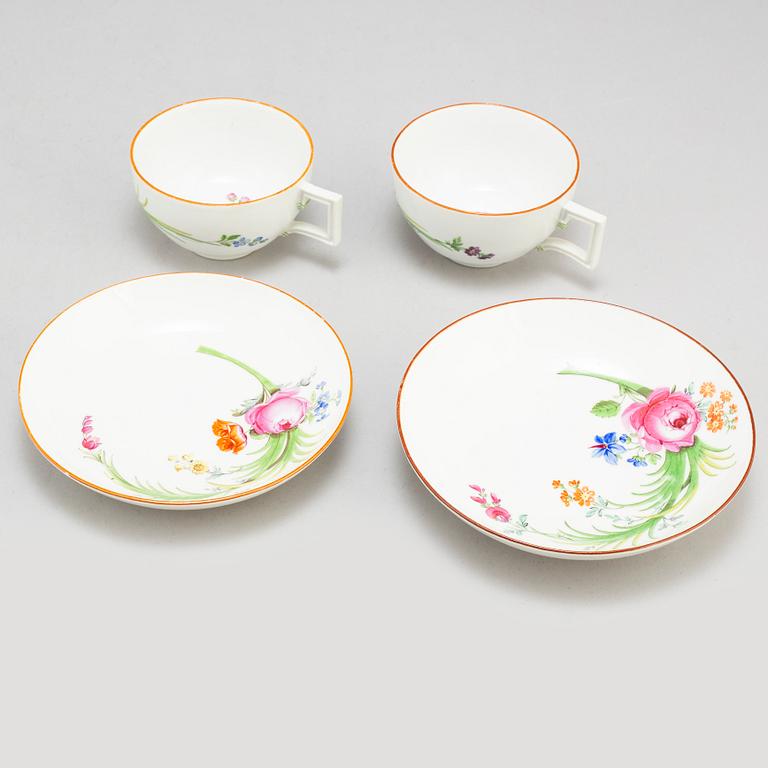 TWO 18TH CENTURY  MEISSEN PORCELAIN CUPS AND SAUCERS,