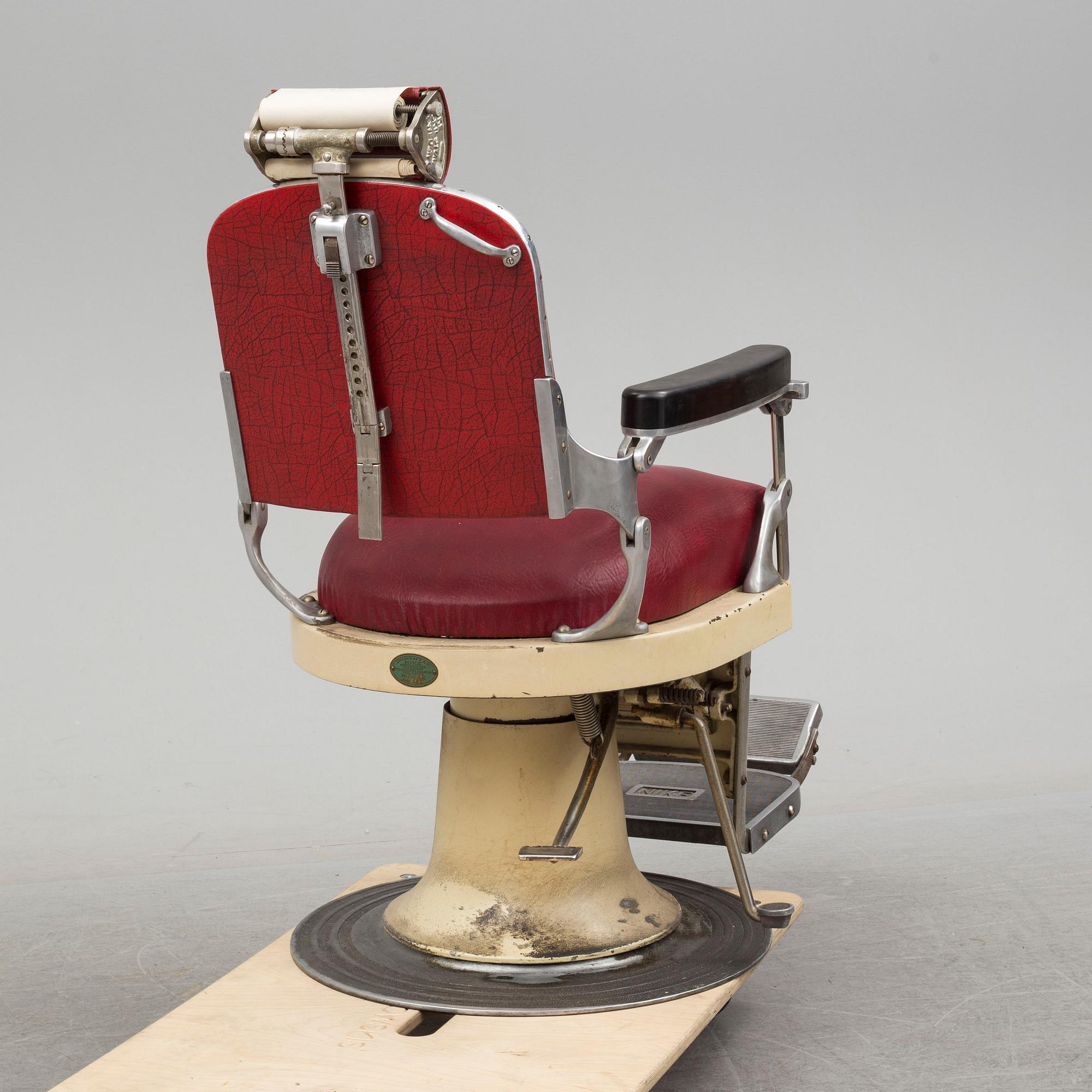 A barber chair by Nike, Eskilstuna.