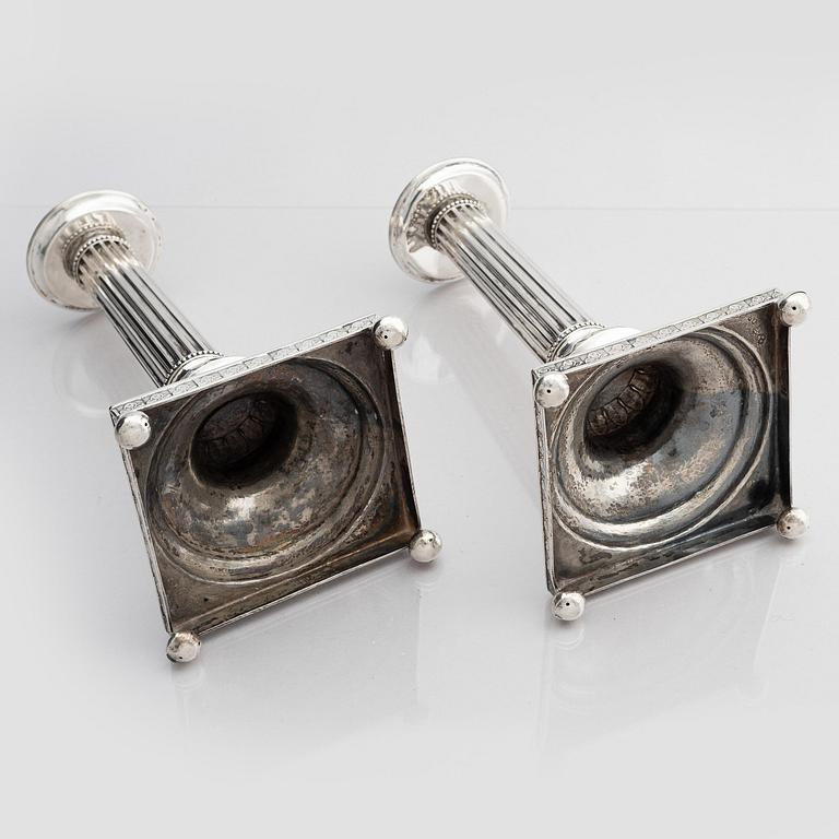 Gustaf Henrik Sidwall, ljusstakar, ett par, silver, Norrköping 1798. Gustavianska.