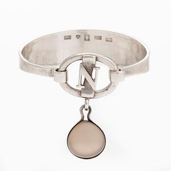 Bertel Gardberg, armring, sterlingsilver och kvarts, Ekenäs 1977.