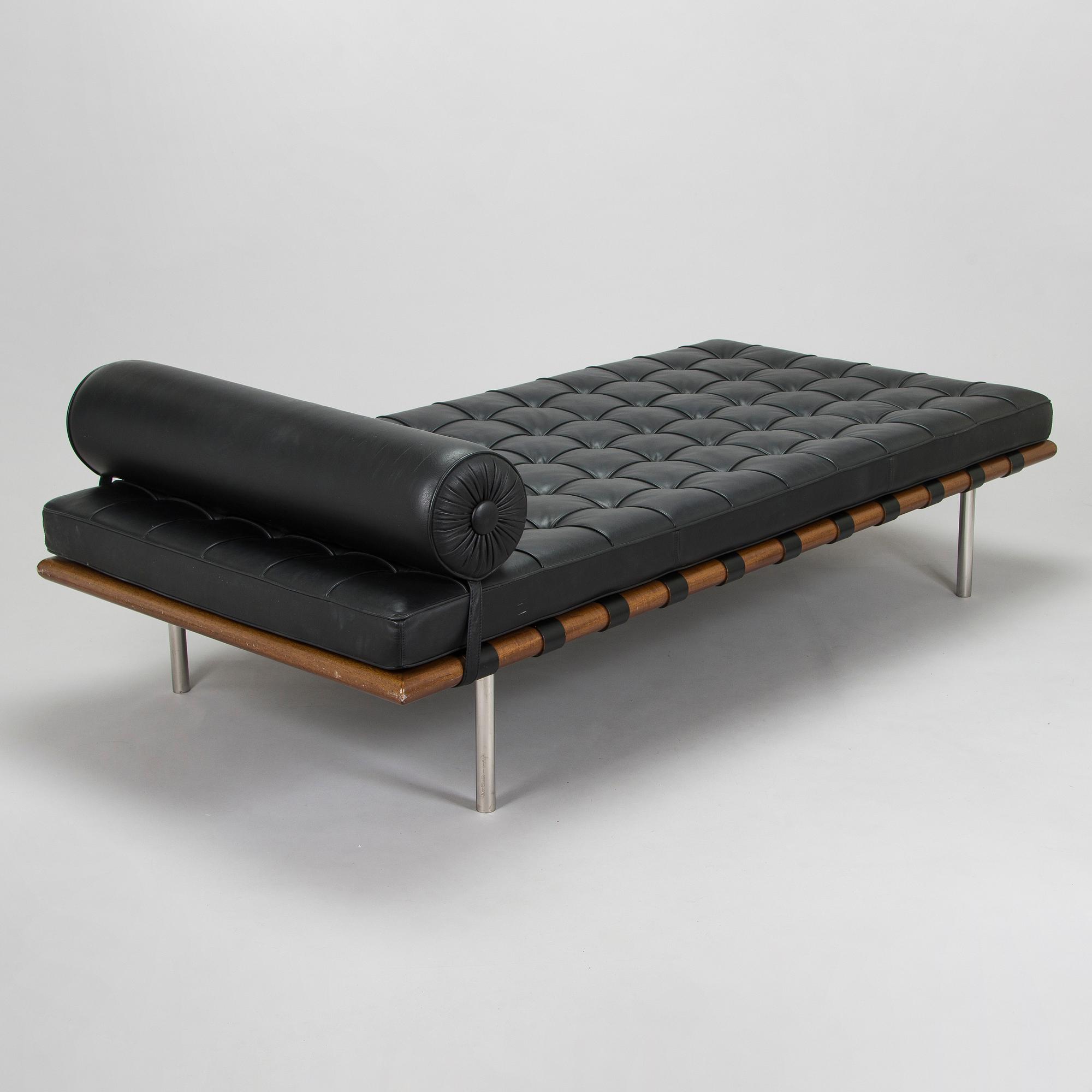 Ludwig Mies van der Rohe, Daybed, "Barcelona" Knoll Studio 2007.